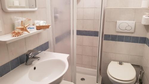 Hotel Haway Римини Екстериор снимка